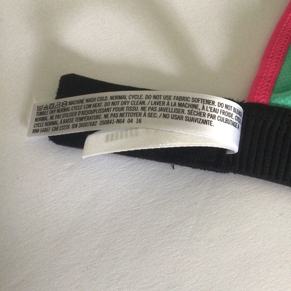 VICTORIAS SECRET VSX MEDIUM SUPPORT SPORTS BRA 32B. NWOT - Picture 10 of 11